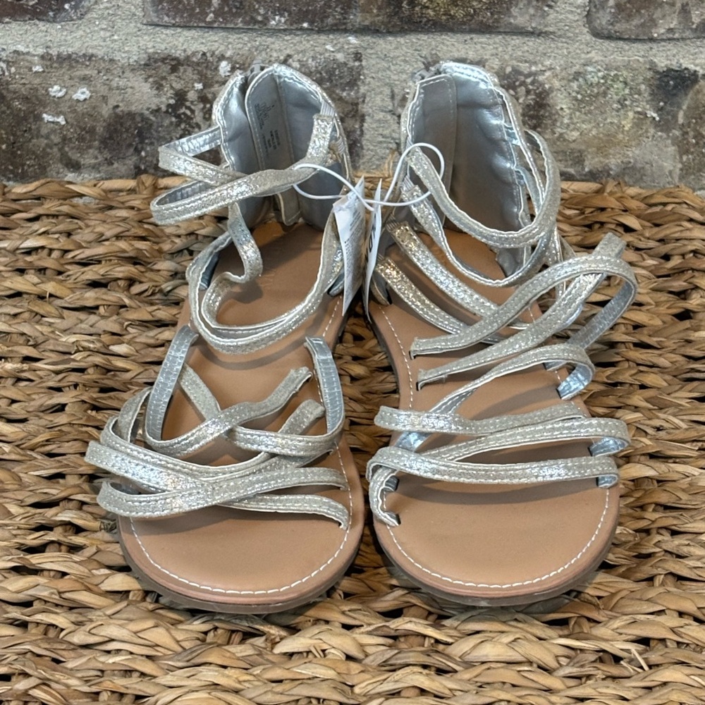 Old Navy Silver Strappy Sandals Girls Sz 4